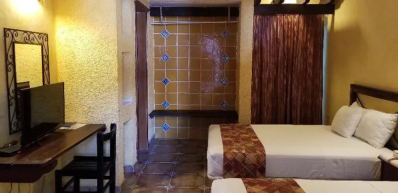 Hotel Alux פלאייה דל כרמן