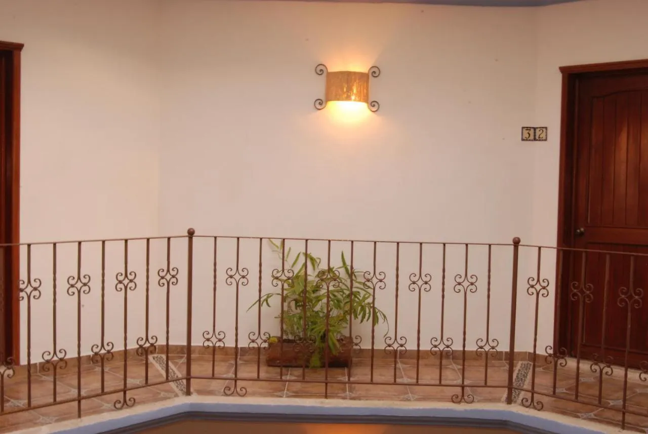Hotel Alux Playa Del Carmen 2*,